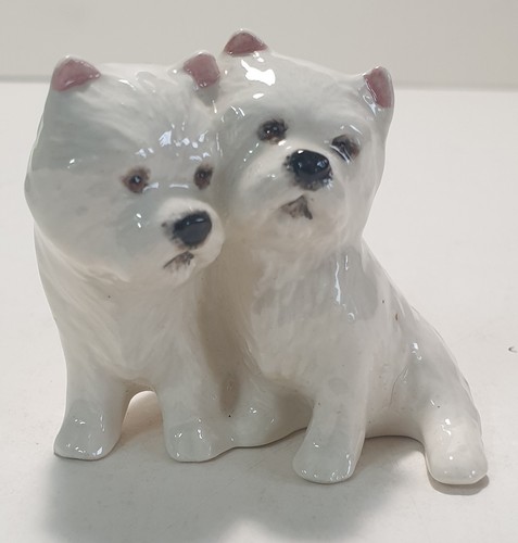 A209 beswick pair white - a209, of